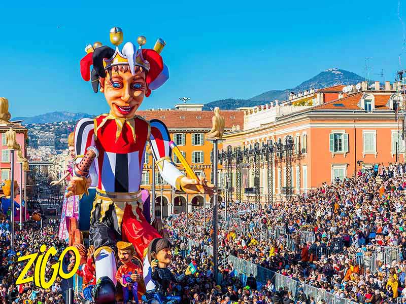 Marionnette de troubadour géante